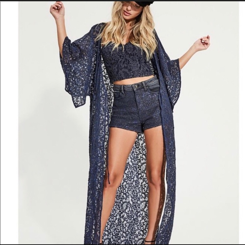 GUESS NWOT sun bleached lace kimono (M/L)